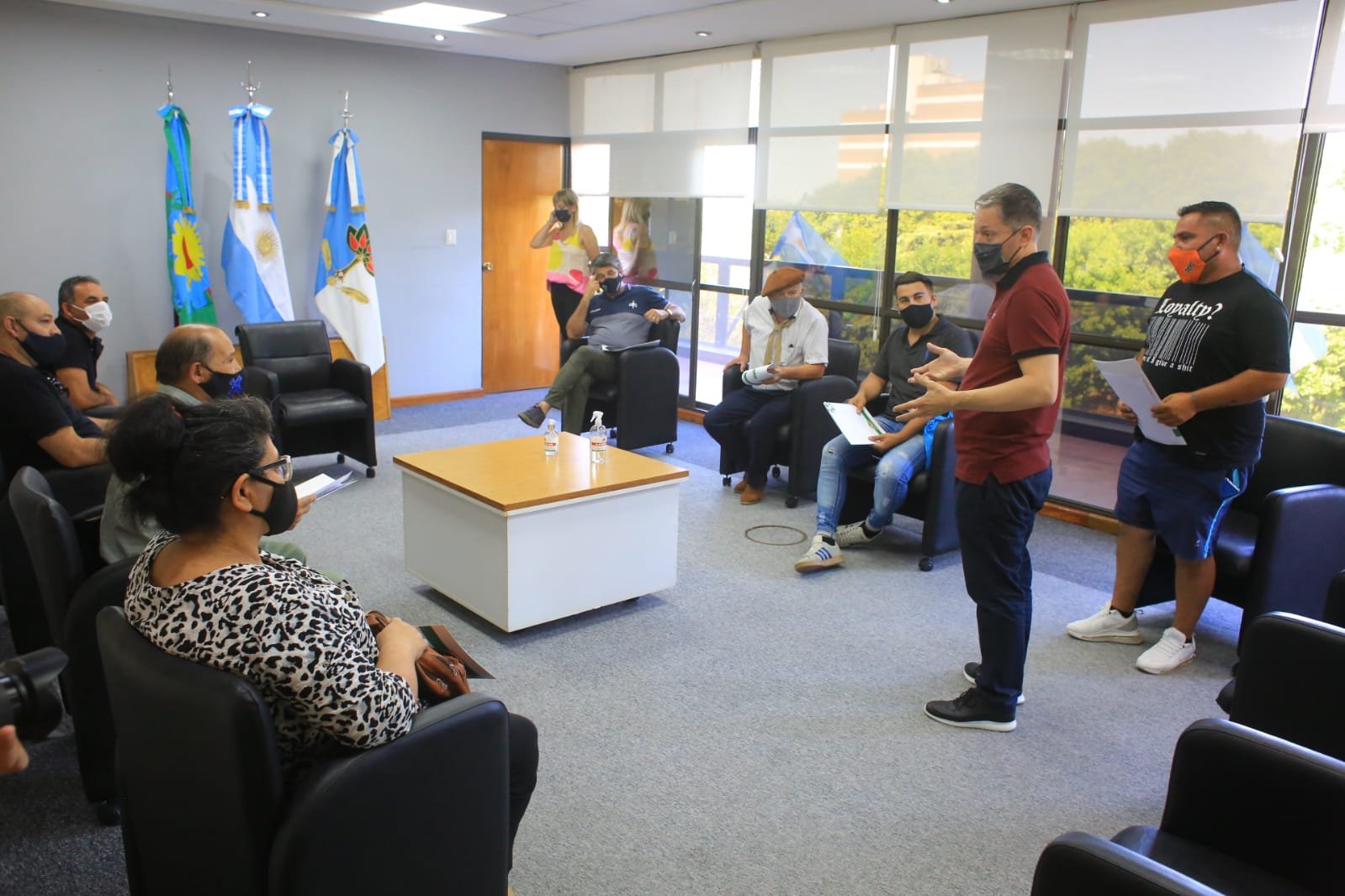 Fernando Gray entregó subsidios a instituciones echeverrianas