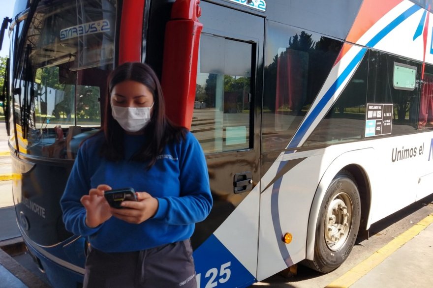 El Ministro de Transporte bonaerense es «de la idea» de «que sea exigido el pasaporte sanitario para los micros»