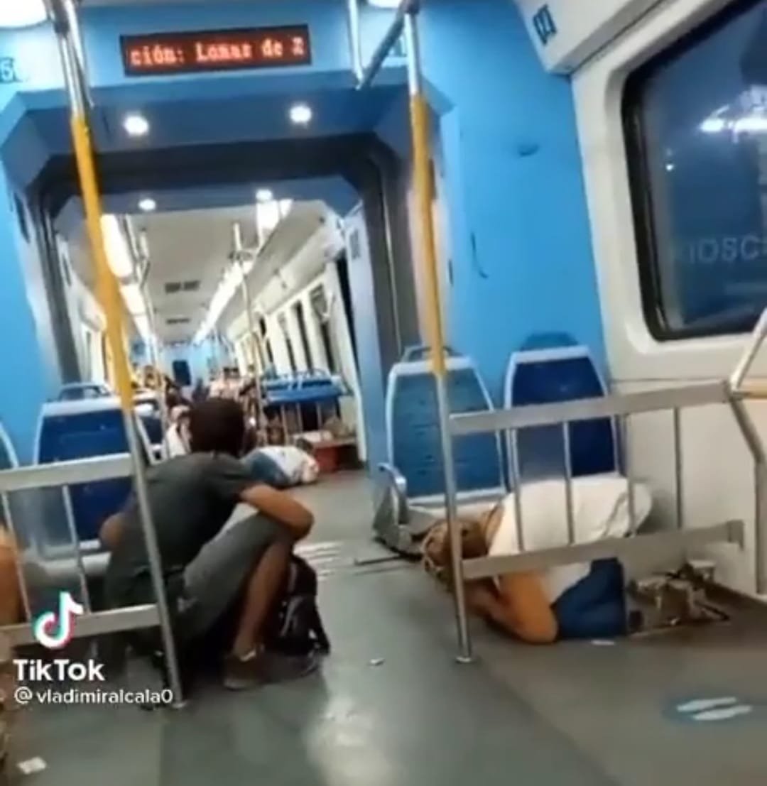 Salvaje enfrentamiento entre bandas y pánico entre los pasajeros: a pedradas y botellazos arriba del Tren Roca