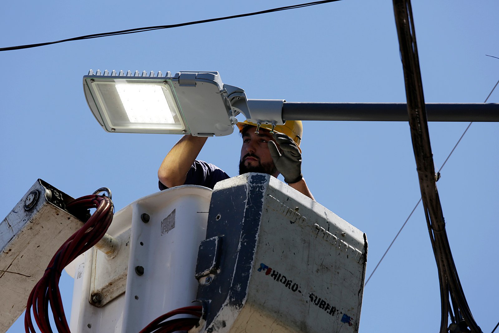 Cascallares: «Este verano avanza la instalación de luces led en barrios y localidades»