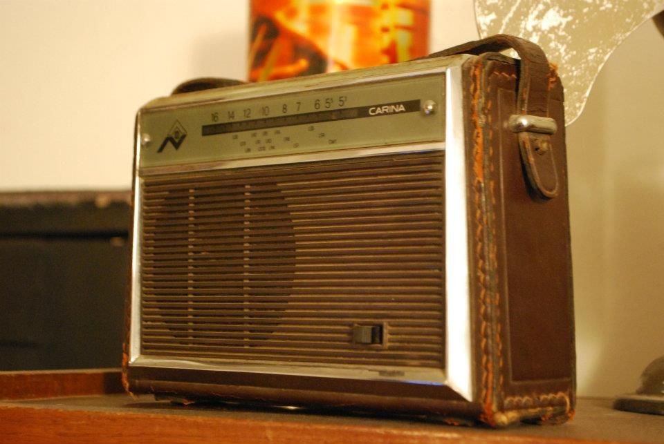 Día Mundial de la Radio: «Aquella portátil naranja que me regaló la abuela»