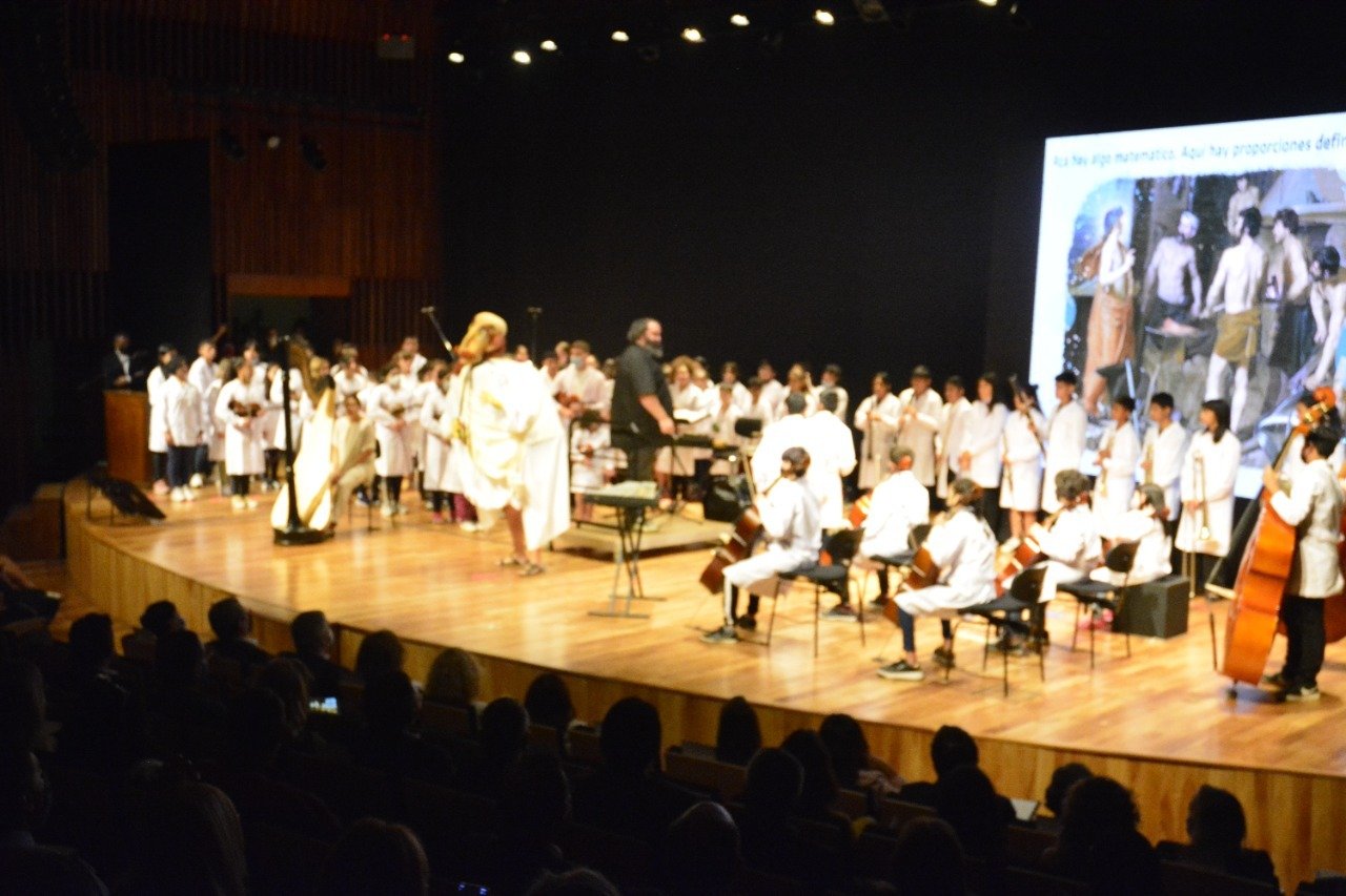 La Orquesta Escuela de Almirante Brown brilló ante una multitud en el CCK