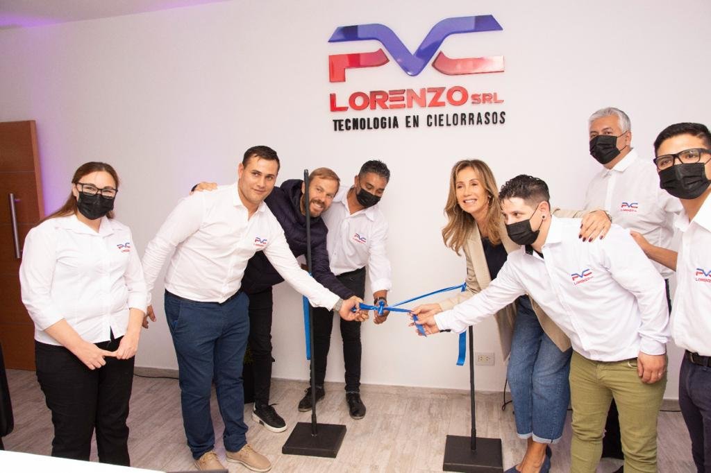 Dulce y Gastón Granados participaron de la inauguración de las nuevas oficinas de una importante empresa radicada en Canning