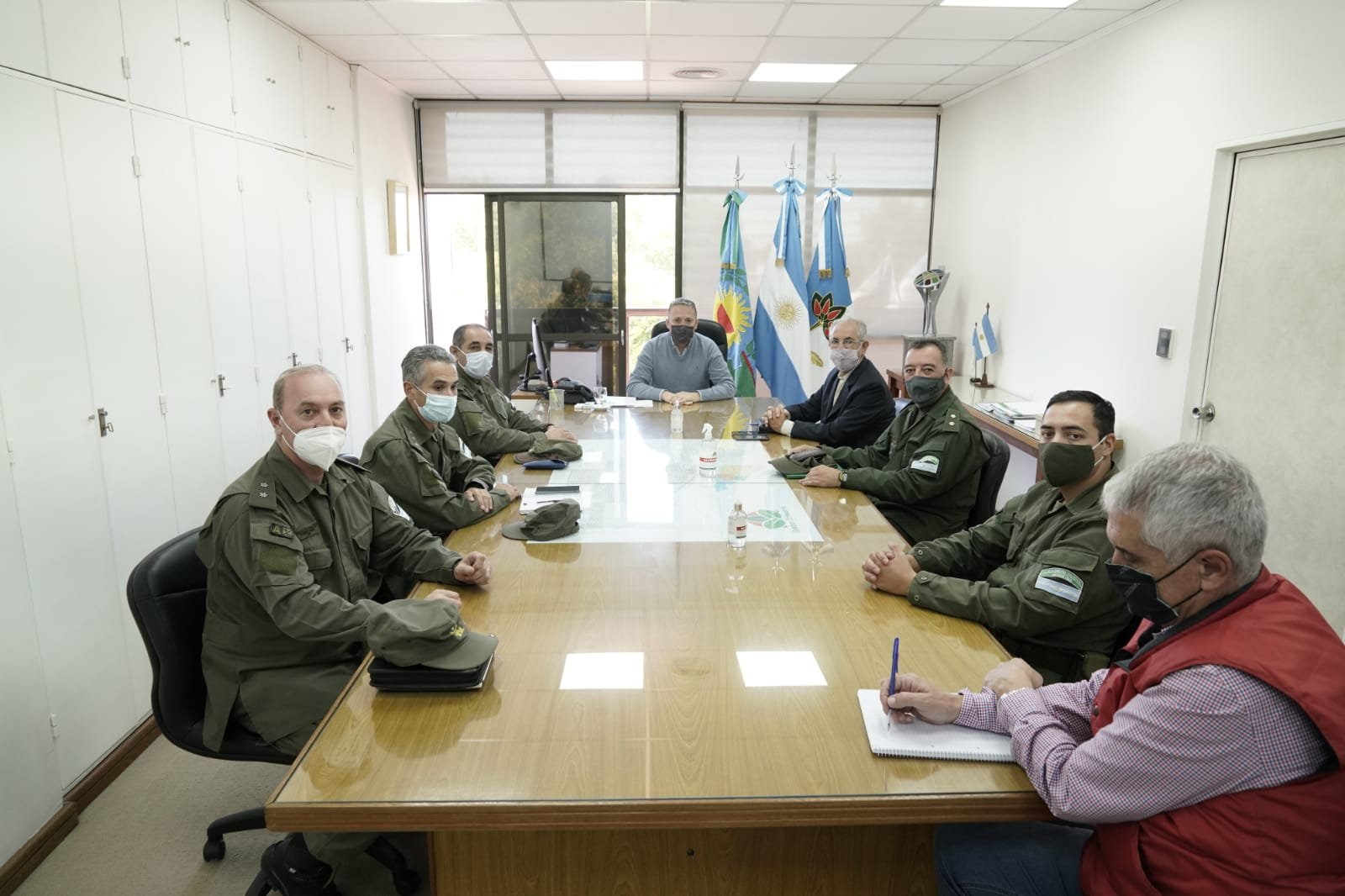 Fernando Gray se reunió con autoridades de Gendarmería Nacional