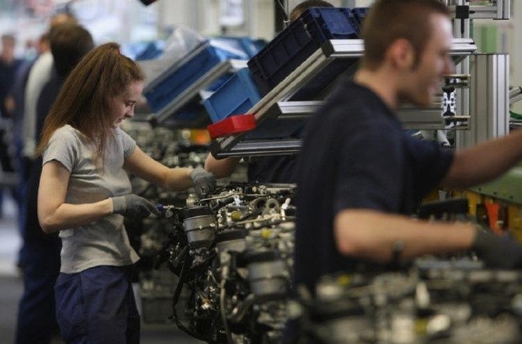 En el tercer trimestre de 2021 se redujo la desigualdad de género en el mundo del trabajo