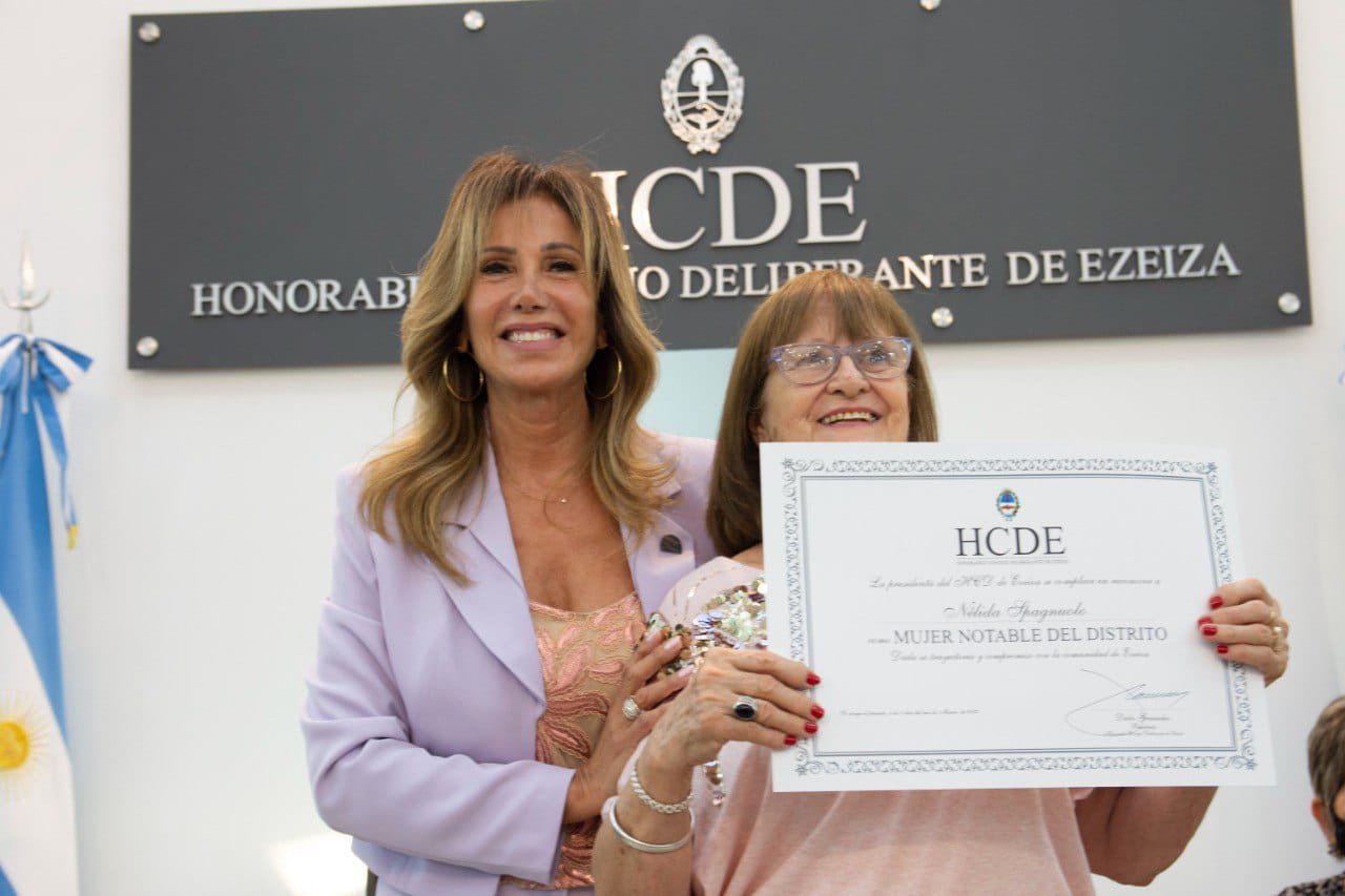 Dulce Granados encabezó el encuentro de reconocimiento a mujeres notables de Ezeiza