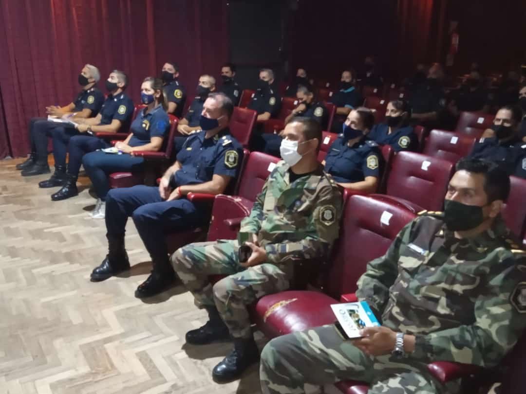 Policías de Brandsen recibieron una nueva capacitación en violencia de género, familiar y grooming
