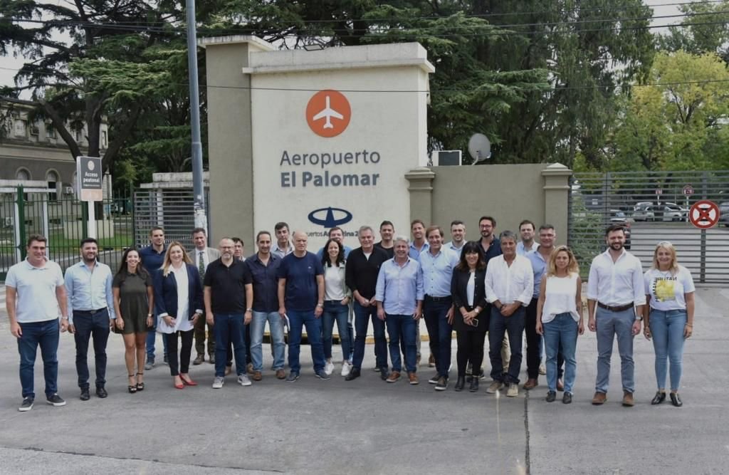 En Morón, intendentes PRO exigen la reapertura del Aeropuerto del Palomar