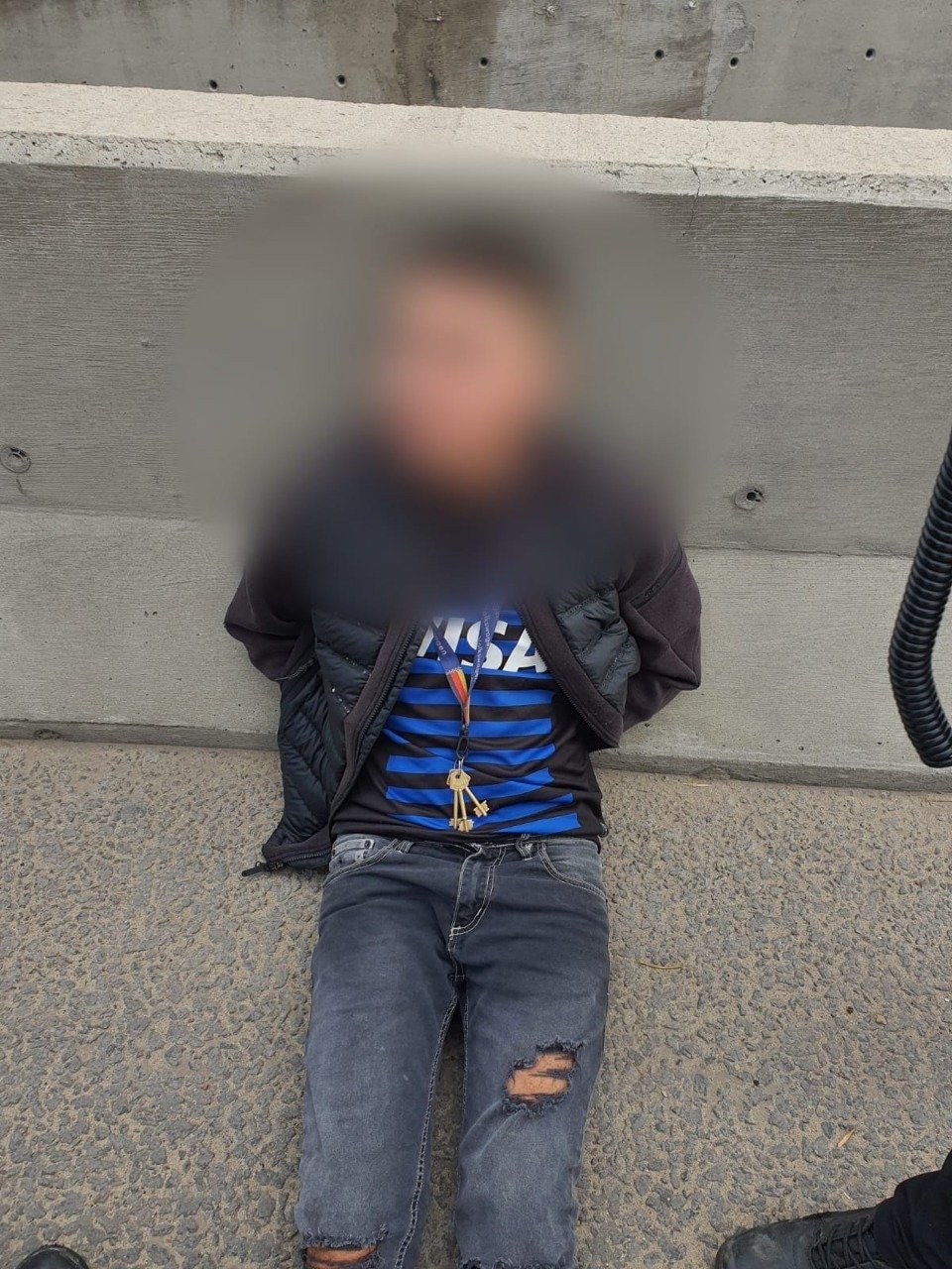 Dos detenidos en Puente La Noria por circular con auto con pedido de secuestro por robo