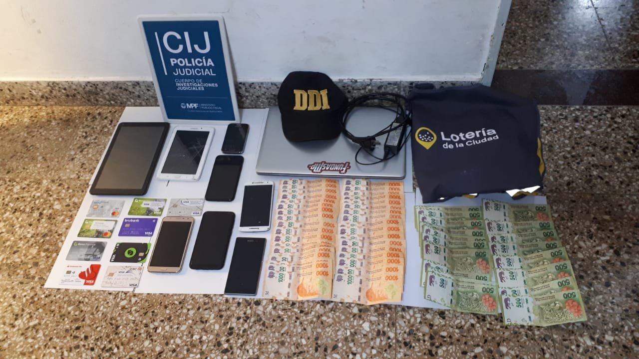Quilmes, Lomas de Zamora, Olivos, y Santa Fe: cae banda que organizaba juegos de azar on line clandestinos