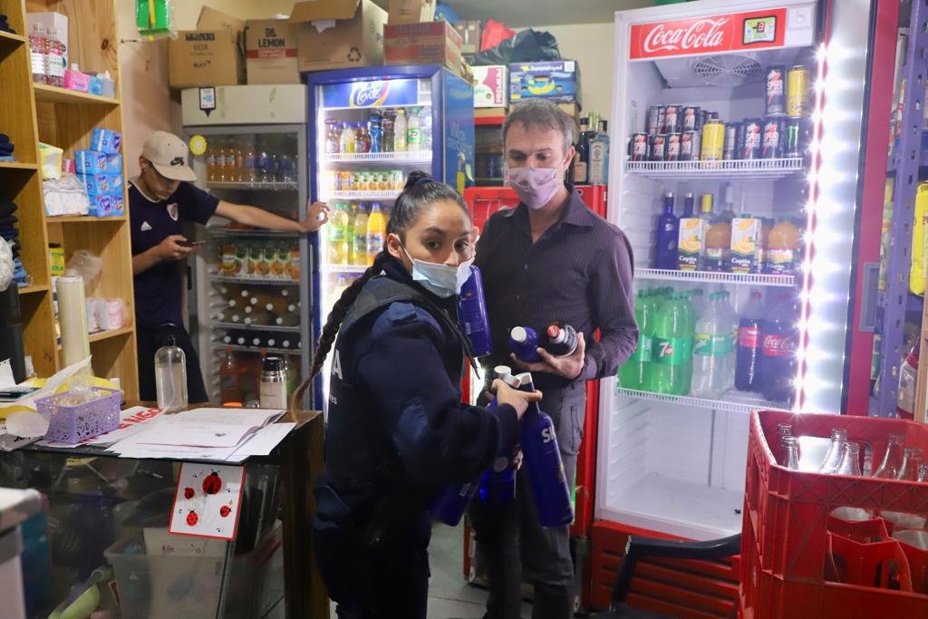 Echeverría: el Municipio clausuró un kiosco por venta ilegal de alcohol