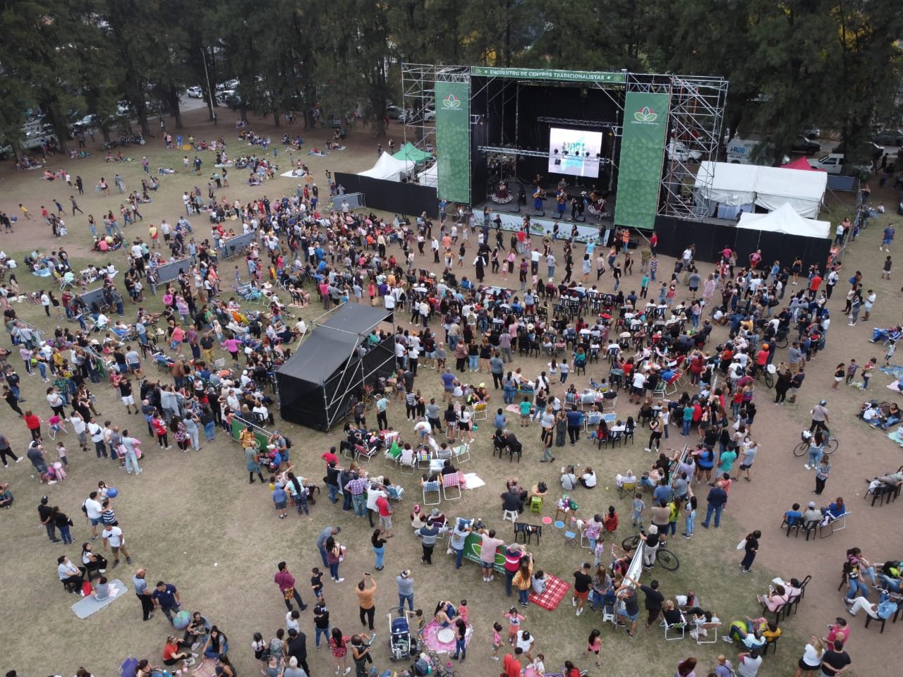 Esteban Echeverría: gran convocatoria durante los festejos por el aniversario del partido