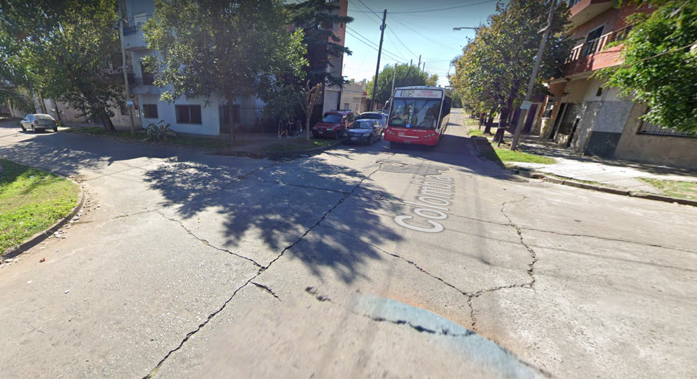 Isidro Casanova: sorprenden a una expolicía mientras dormía en su casa, y le roban dólares y un arma