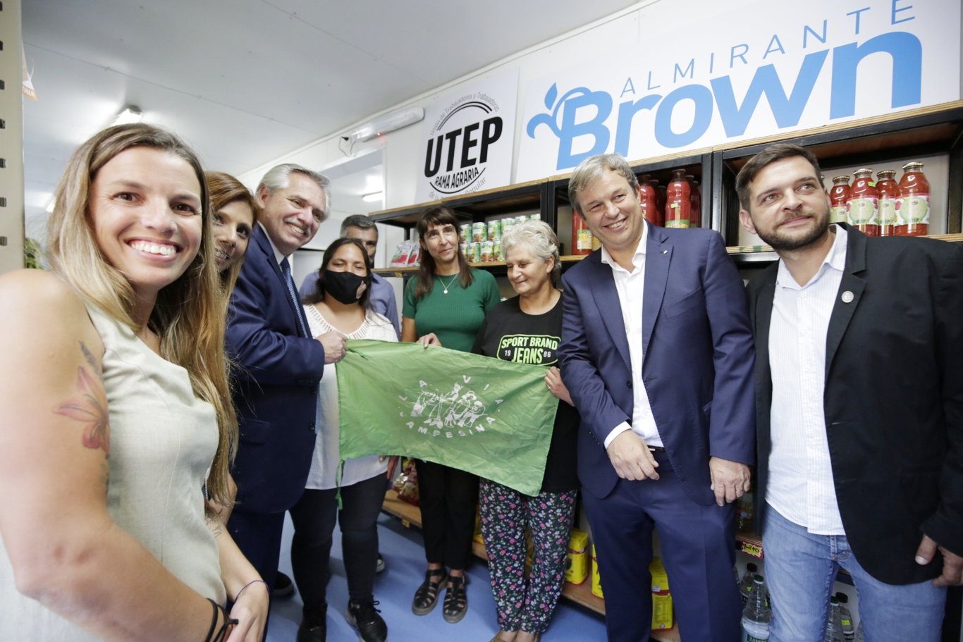 Alberto Fernández, Juan Zabaleta y Mariano Cascallares entregaron maquinarias y herramientas a emprendedores