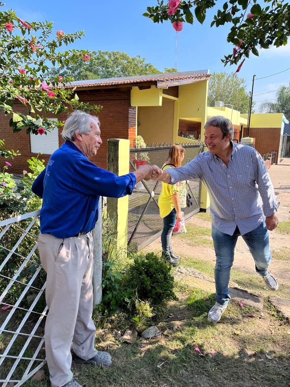 Cascallares supervisó obras de pavimentación y la construcción de viviendas