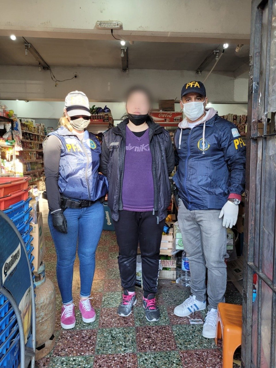 Golpe a una facción de la mafia china: detenidos, rifles y granadas