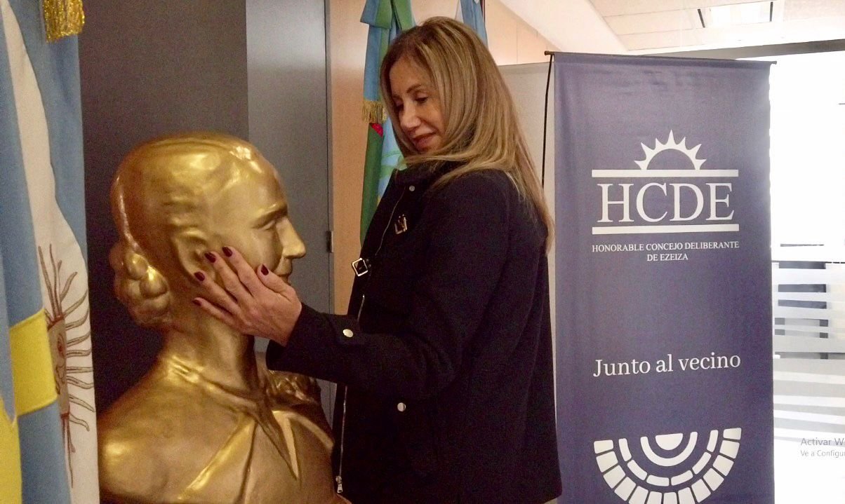 Dulce Granados recordó a Evita a 103 años de si natalicio: «Vive siempre en el corazón de su pueblo»