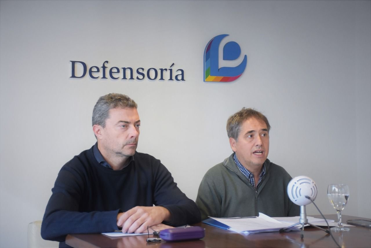 Lorenzino pidió que las y los usuarios no sean quienes tengan que pagar los aumentos de los servicios
