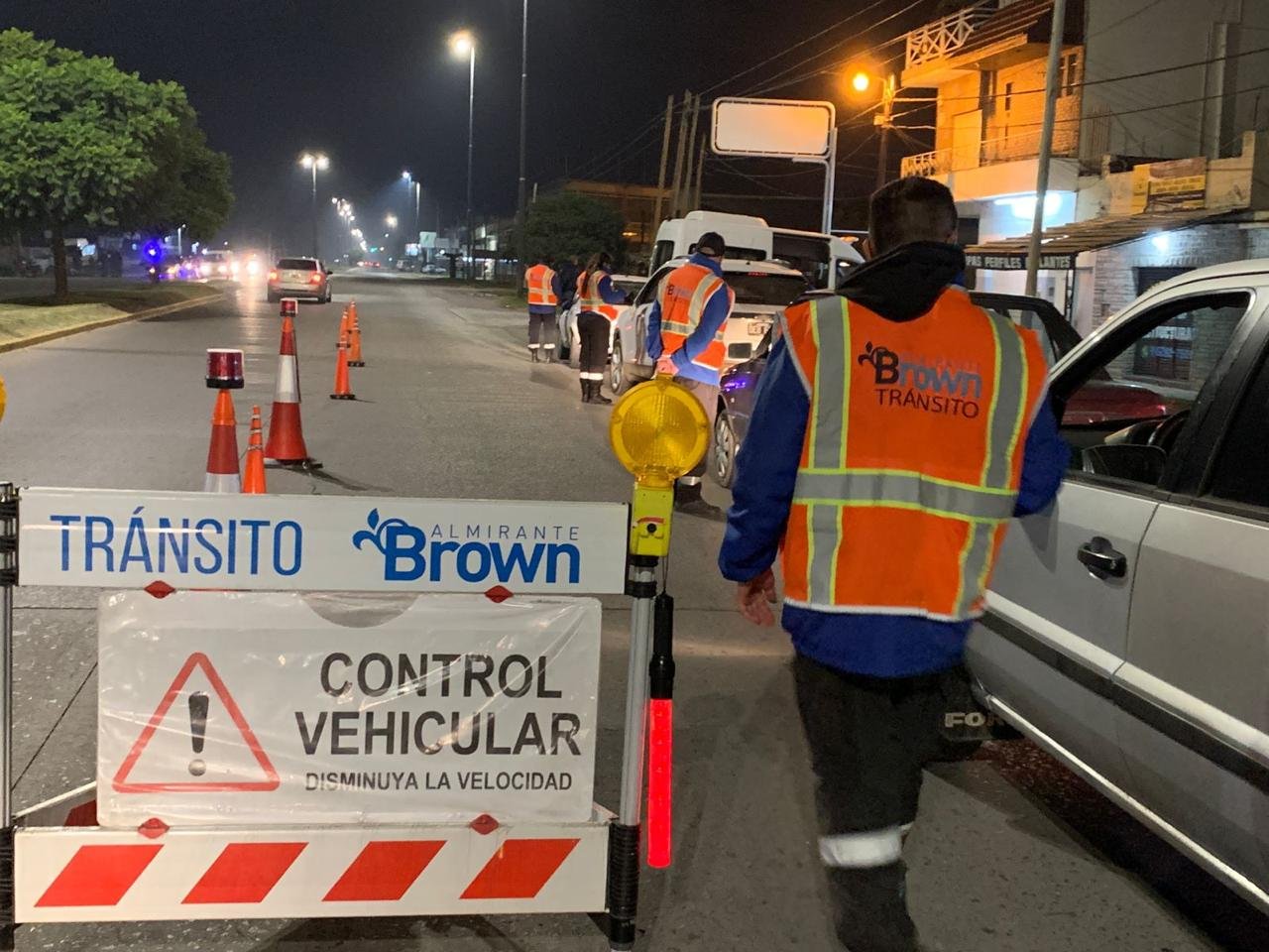 En 85 operativos de tránsito, el Municipio Brown secuestró 213 vehículos y retuvo 1743 licencias