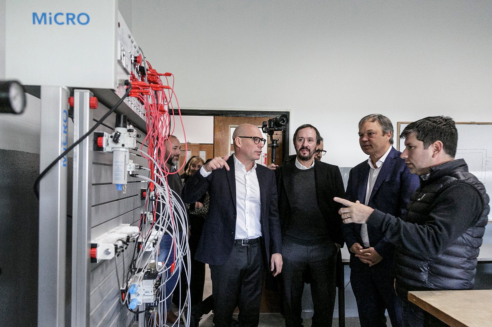 Inscriben a los cursos para el trabajo de la Universidad Guillermo Brown