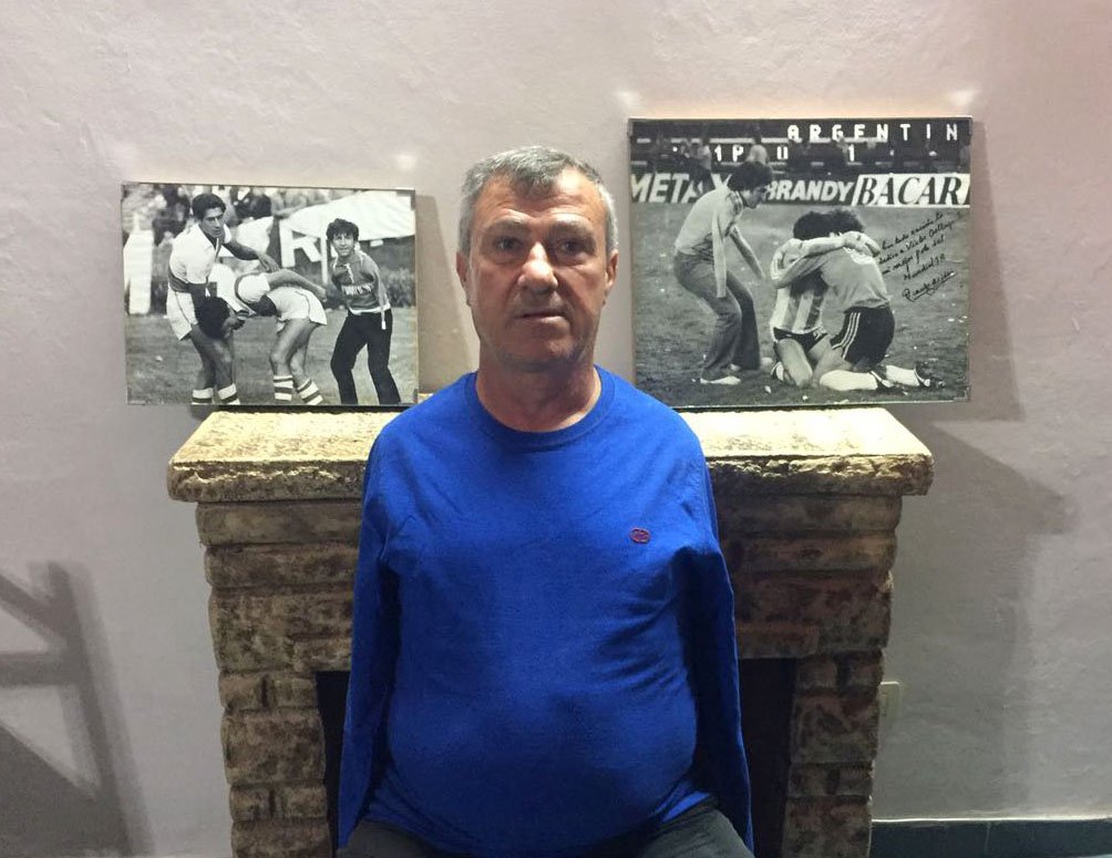 Quilmes: un detenido por el robo al hombre sin brazos de la foto del «abrazo del alma» del Mundial 78