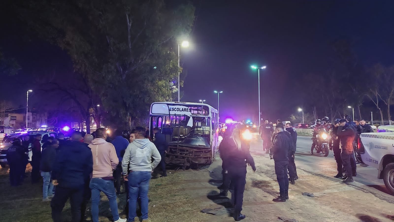 Robó un micro escolar en Mataderos y fue perseguido por la policía hasta Camino de Cintura altura Luis Guillón