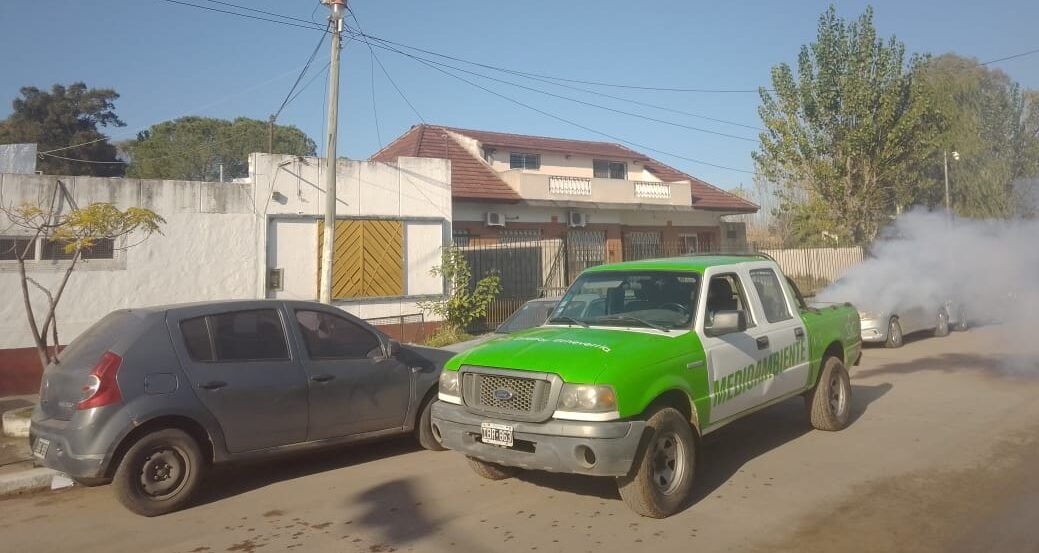 Fumigación en 9 de Abril y Luis Guillón