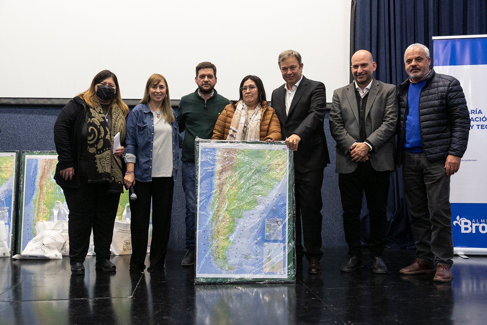 En el «Día Nacional del Libro» relanzaron el Programa Municipal de Alfabetización