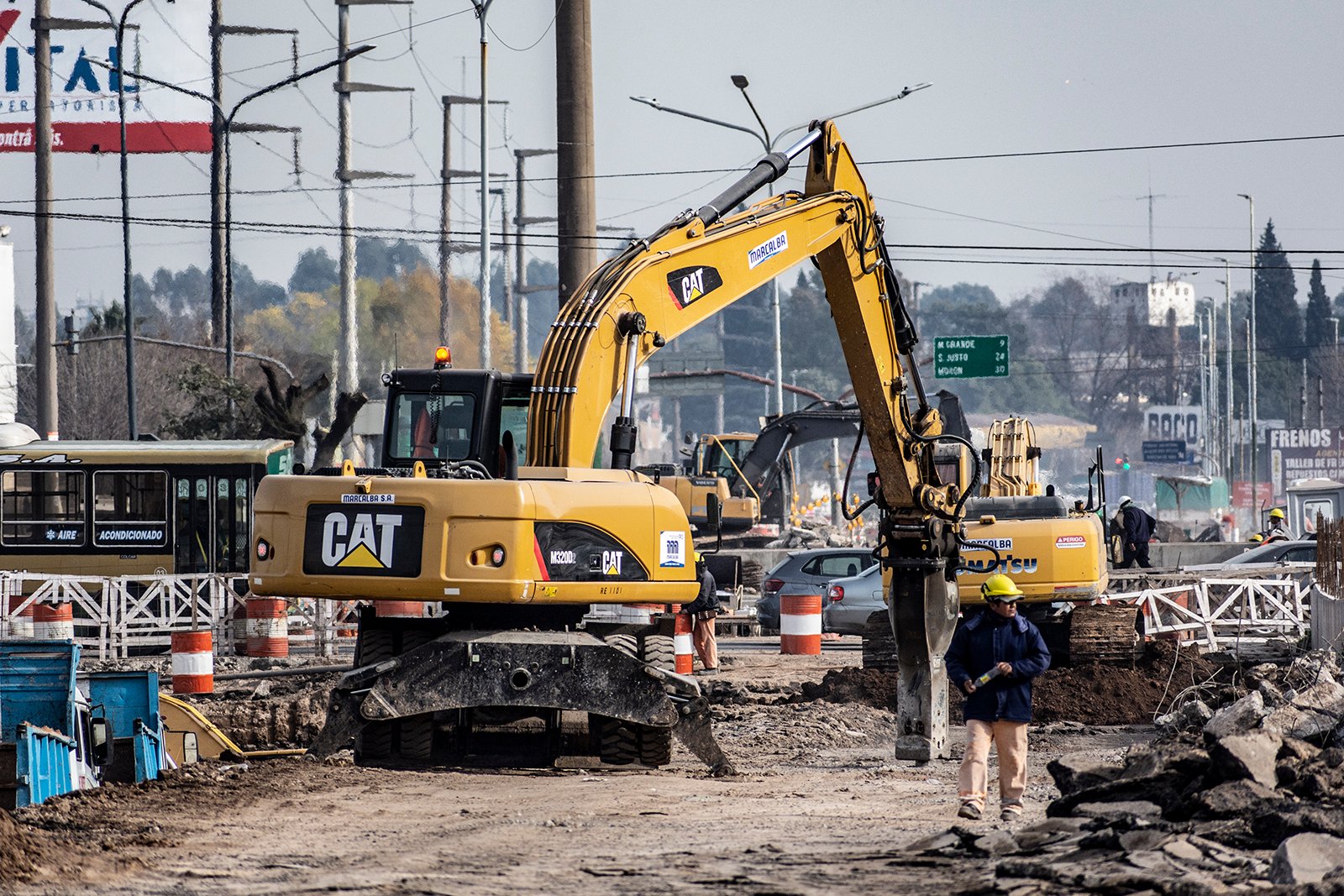 El viaducto de Ruta 4 suma metro para pasar por debajo de la Rotonda los Pinos