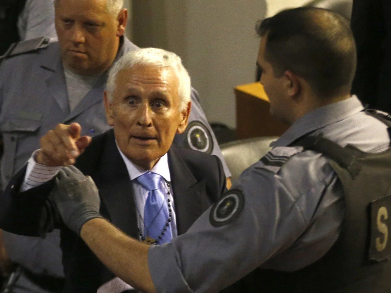 Chau sorete: murió el genocida Etchecolatz, condenado en múltiples causas por crímenes de lesa humanidad