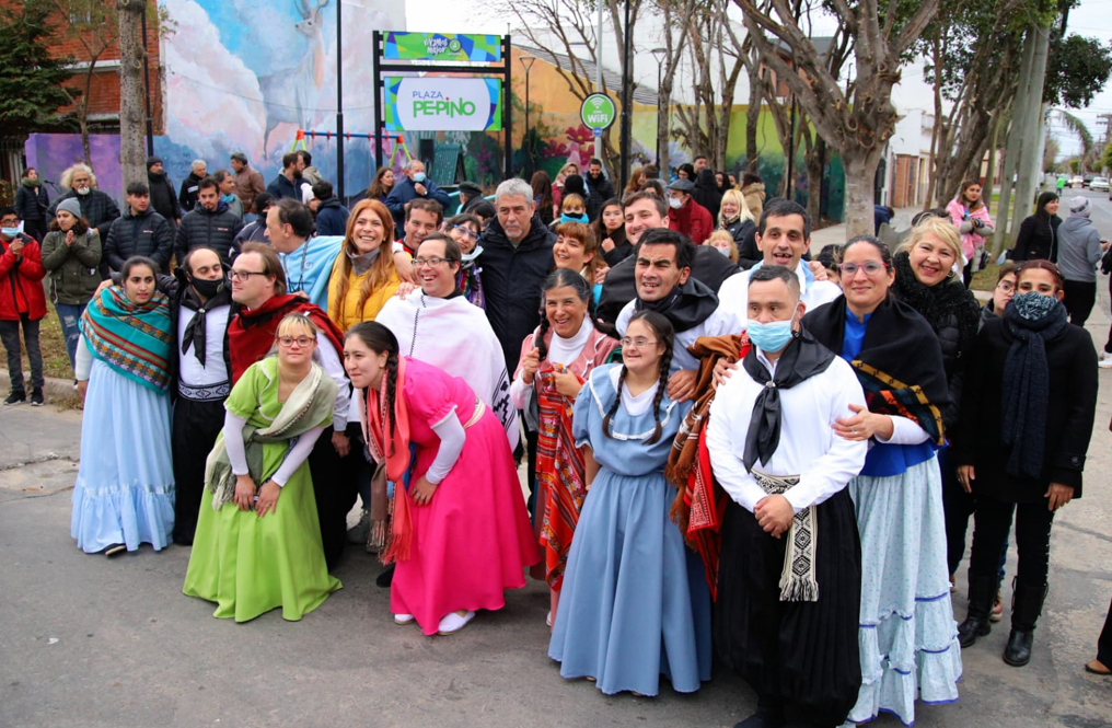 Nuevas plazas para Piñeiro y Villa Domínico