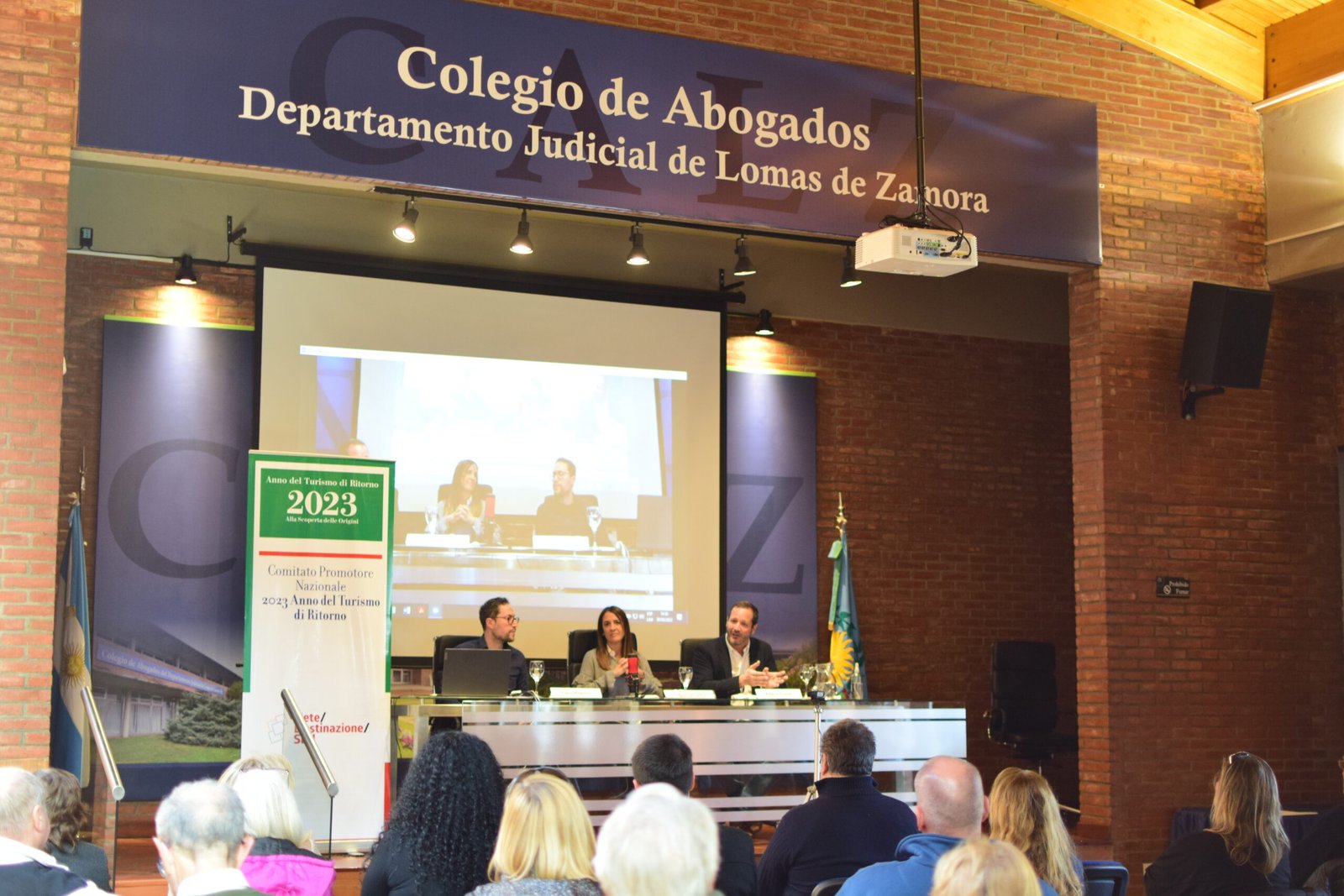 Trezza y Lorences presentaron el proyecto «2023 Año del Turismo de Retorno» en el Colegio de Abogados de Lomas de Zamora