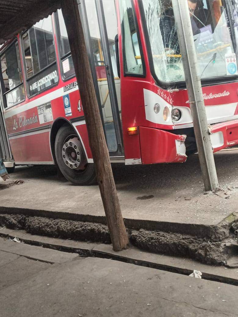 Quilmes: apuñalan a colectivero de la línea 178 en un intento de robo y sus compañeros hacen paro