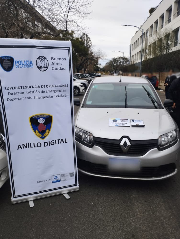 Circulaban con patente «melliza»