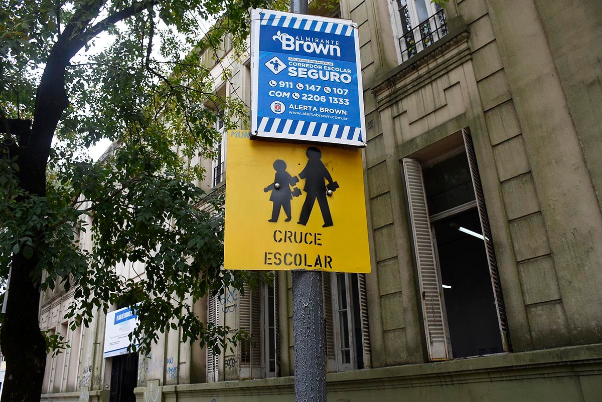 El Municipio potencia los corredores seguros en las escuelas de Almirante Brown