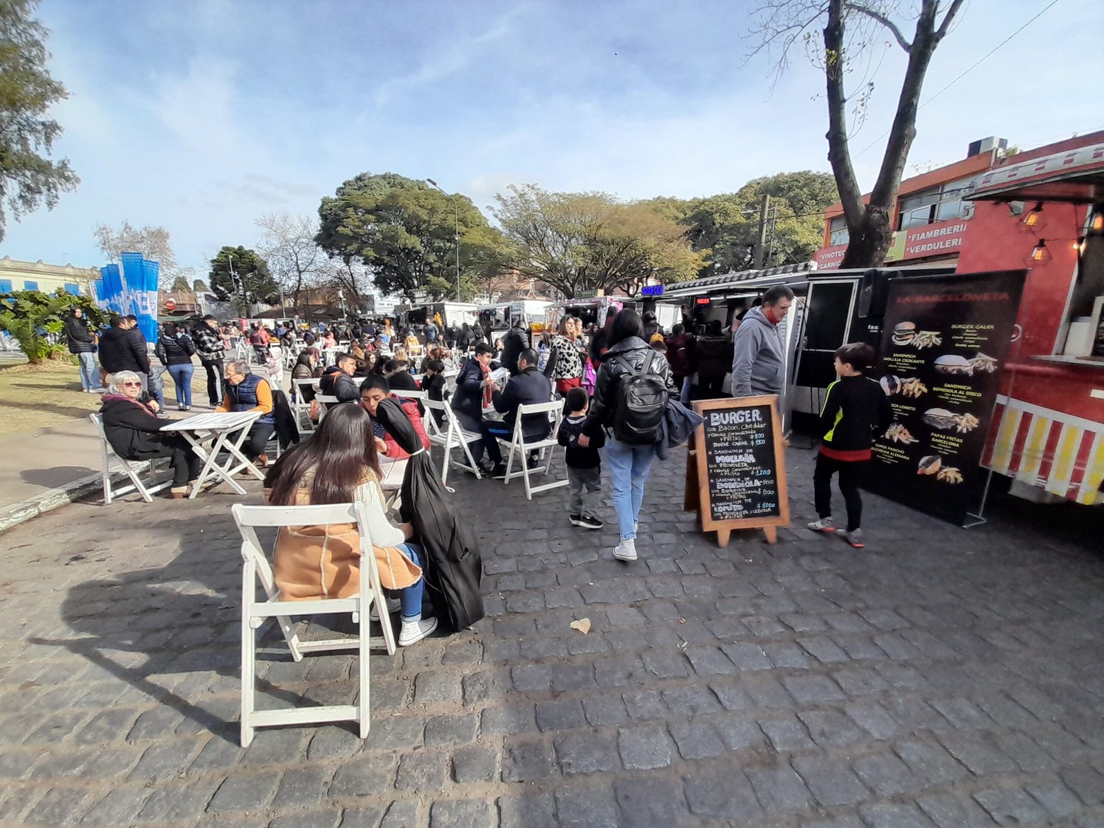 Fin de semana con food trucks, muestra de cómics y jornada de freestyle en Brown