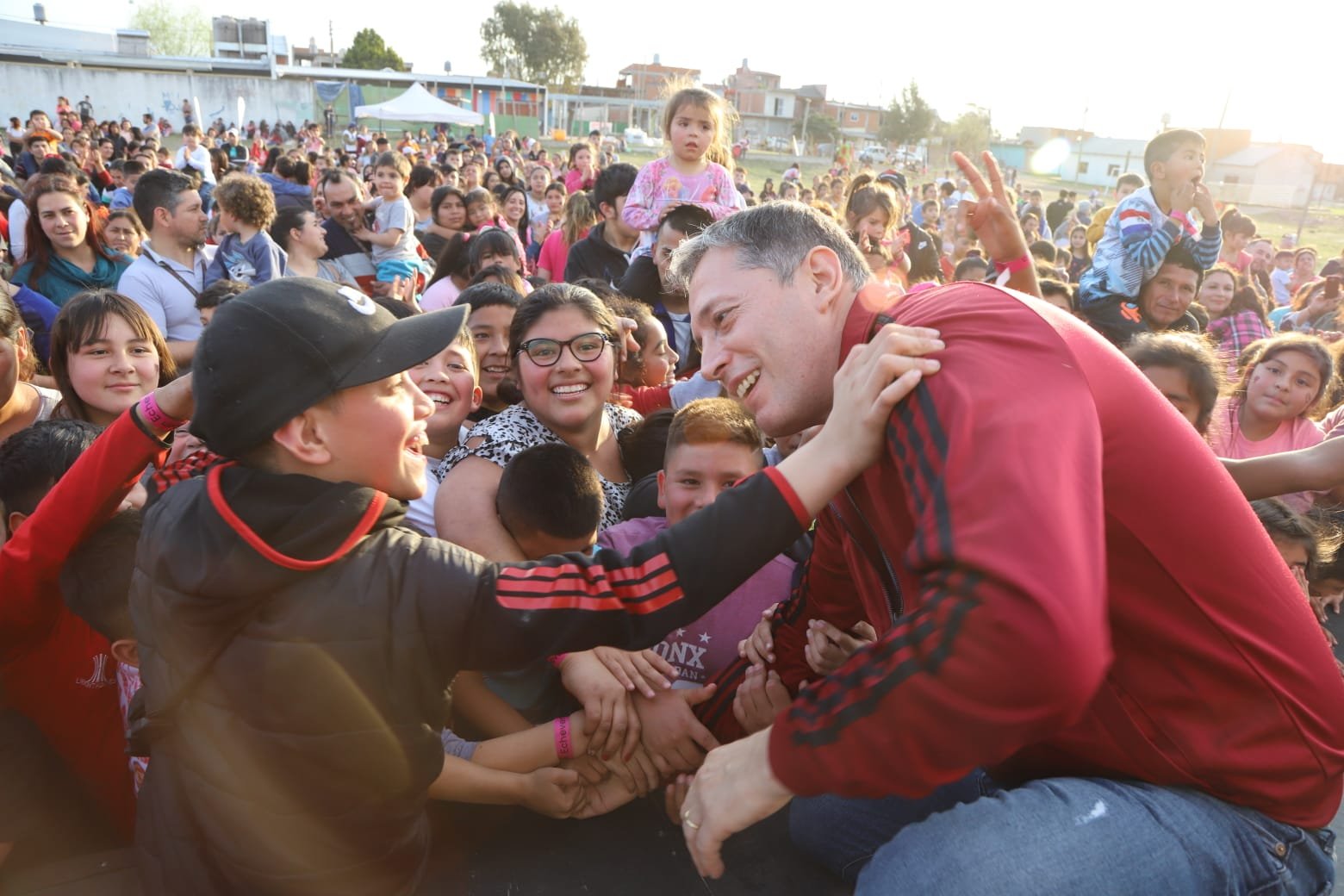 Fernando Gray celebró el Mes de las Infancias junto con las familias de Echeverría