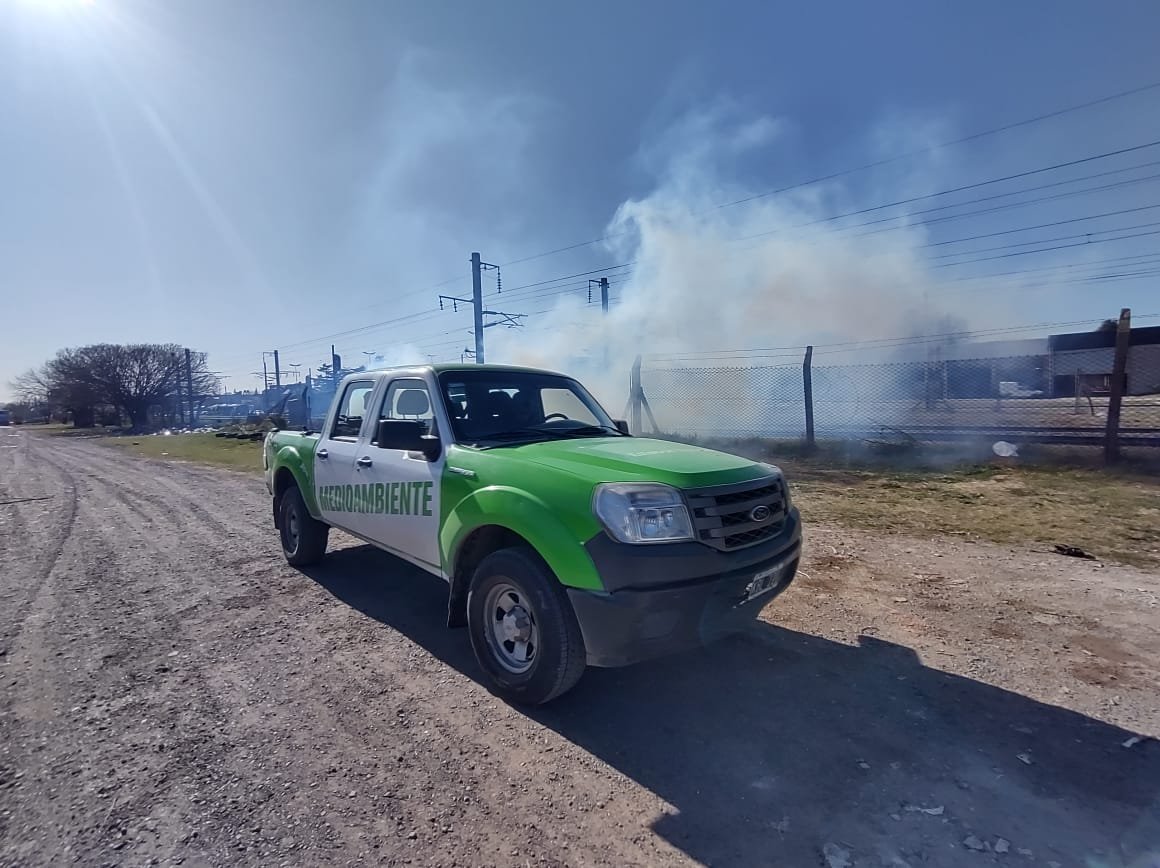 Tareas de fumigación en Luis Guillón y El Jagüel