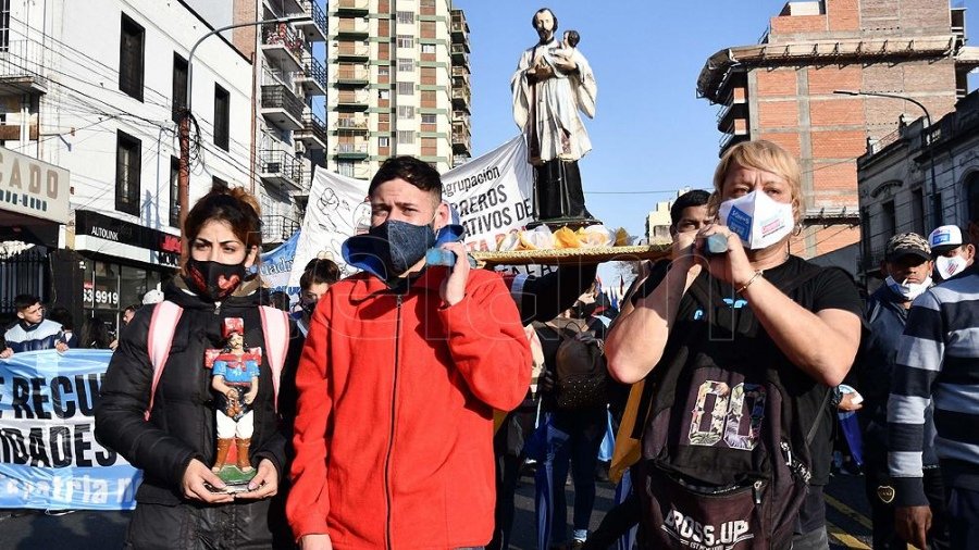 Movimientos sociales anuncian nueva Marcha de San Cayetano, de Liniers al Obelisco
