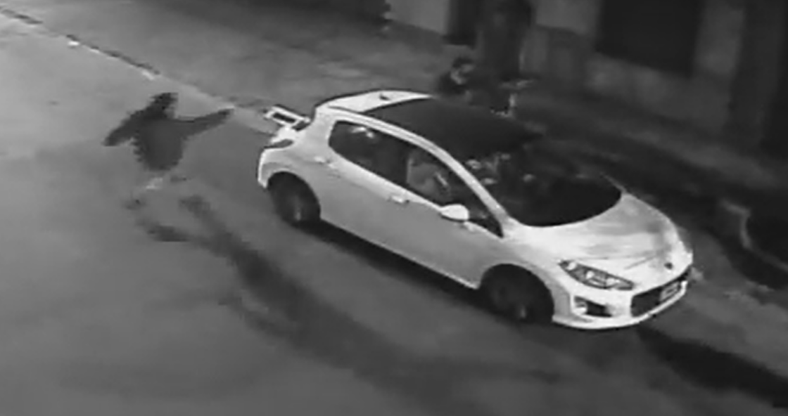 Villa Madero: cuatro delincuentes armados robaron un auto y fueron detenidos tras una persecución