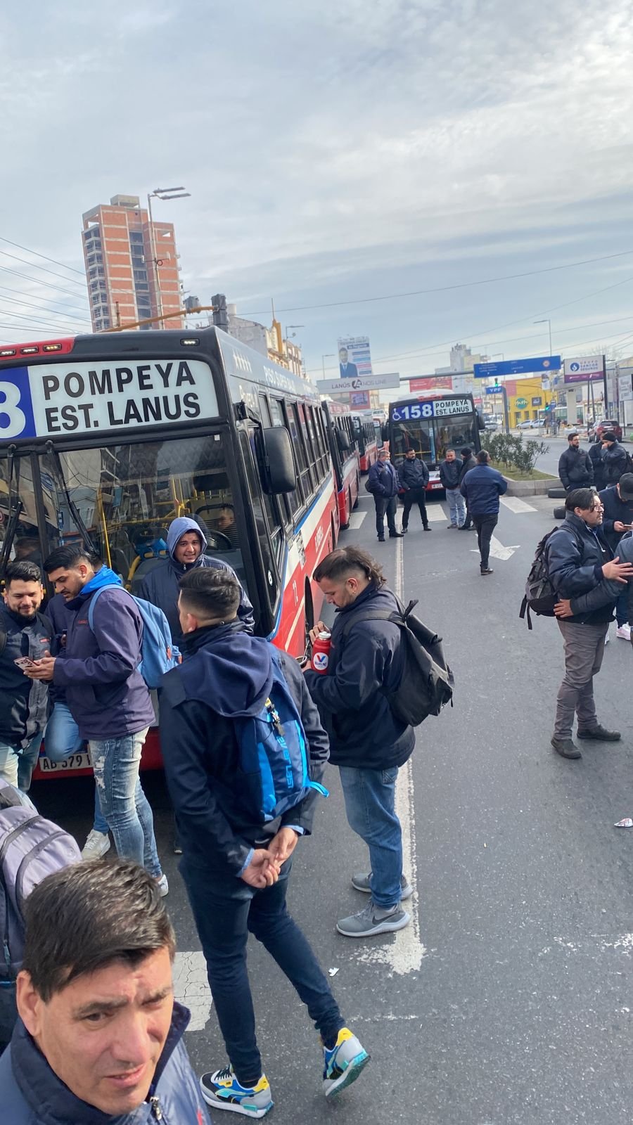 Colectiveros firman acuerdo con la Policía Local y Seguridad del Municipio de Lanús para reforzar controles en los recorridos