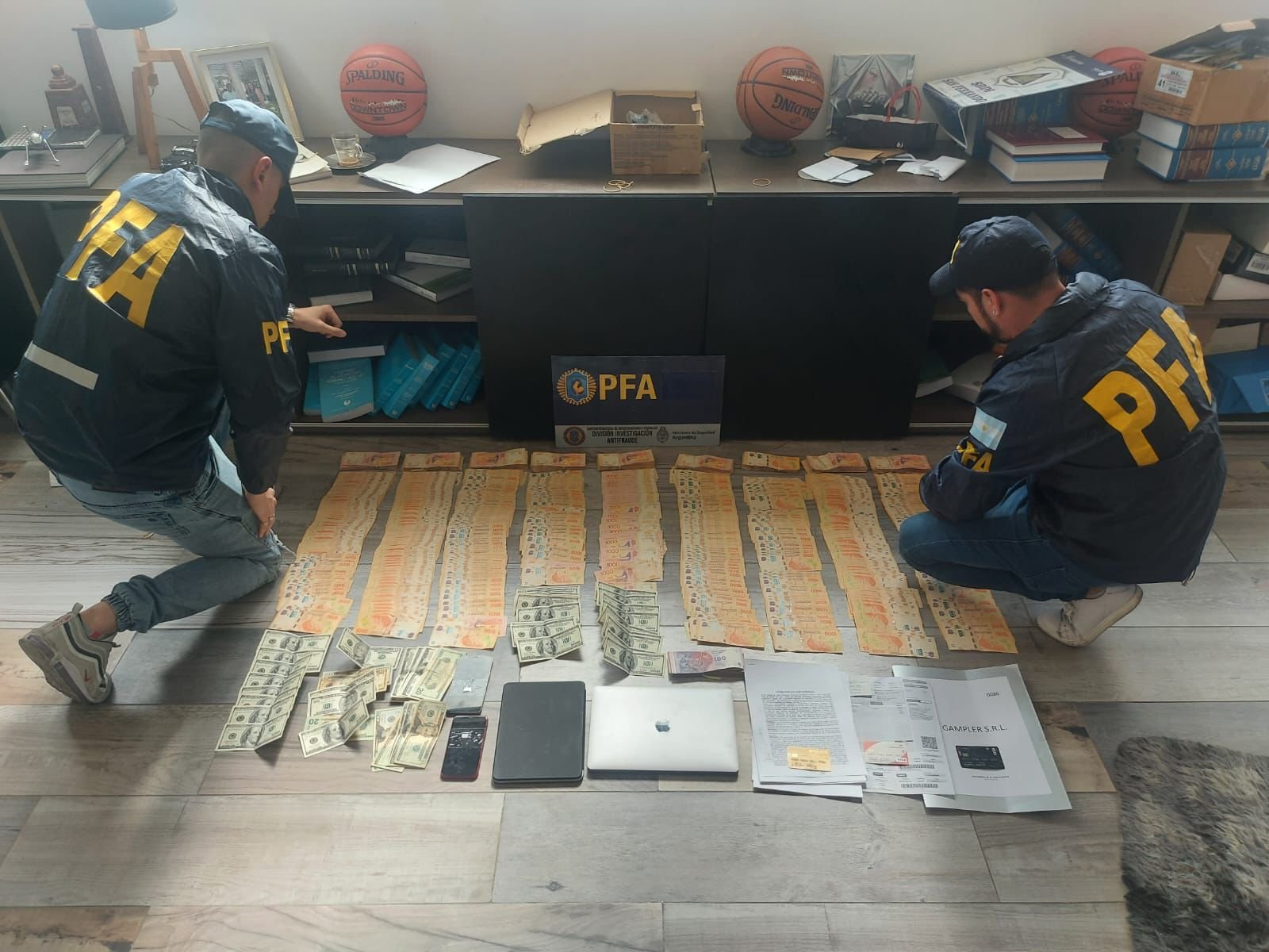 Mataderos, Flores, Valentín Alsina, y Ciudad Evita: cae banda del «cuento del tío» que robaba a ancianos