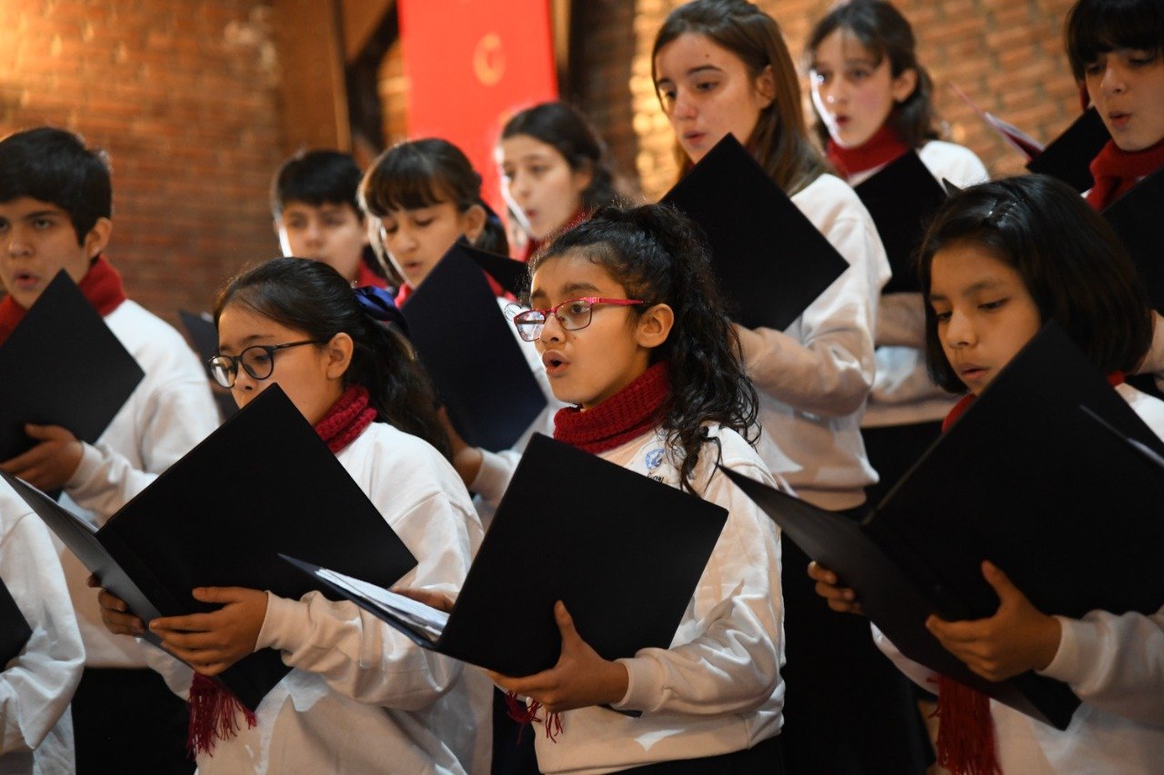 El Coro Nacional de Niños se presenta en el ciclo de conciertos de la Parroquia Nuestra Señora de las Victorias, bajo la curaduría de la UNLa