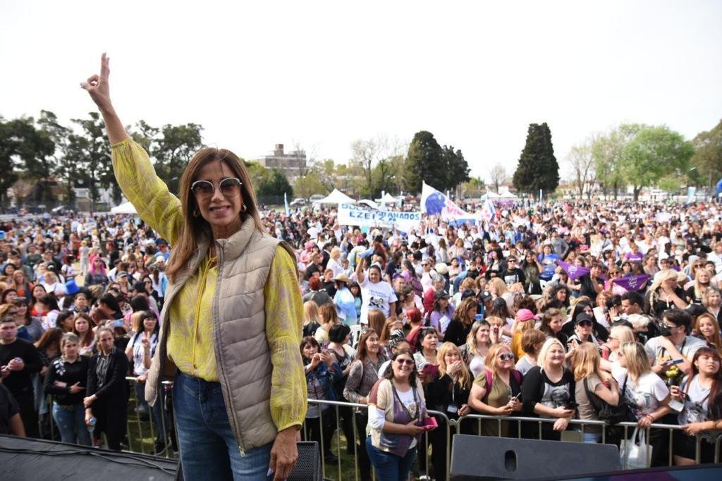 Con Dulce Granados a la cabeza, las mujeres de Ezeiza participaron del encuentro «La Sociedad del Cuidado» unidas por más Justicia Social