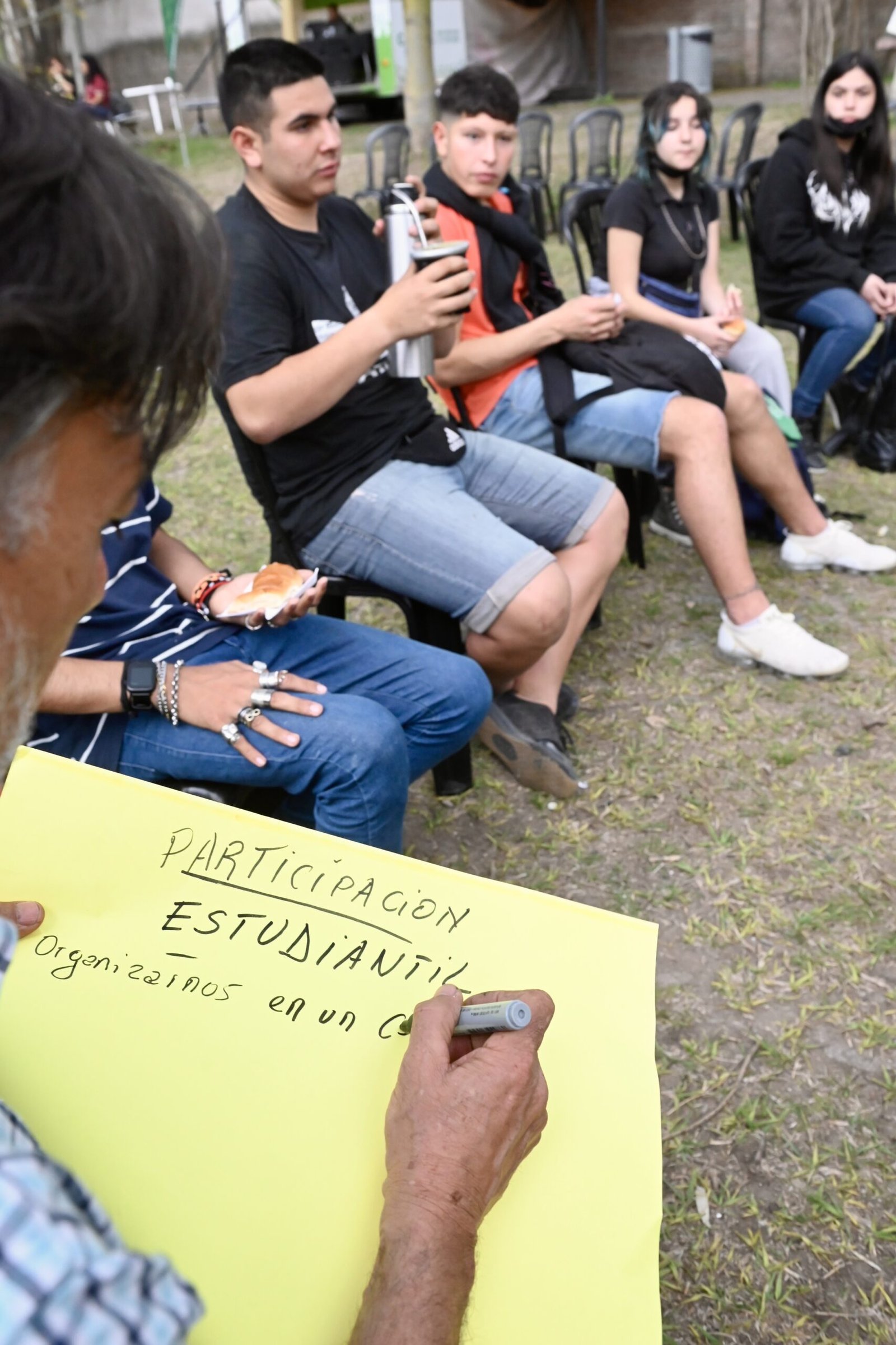 El Municipio de Echeverría realizó un encuentro de Centros Estudiantes