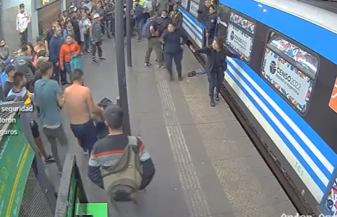 Tren Sarmiento: armados, vándalos protagonizaron disturbios en una formación