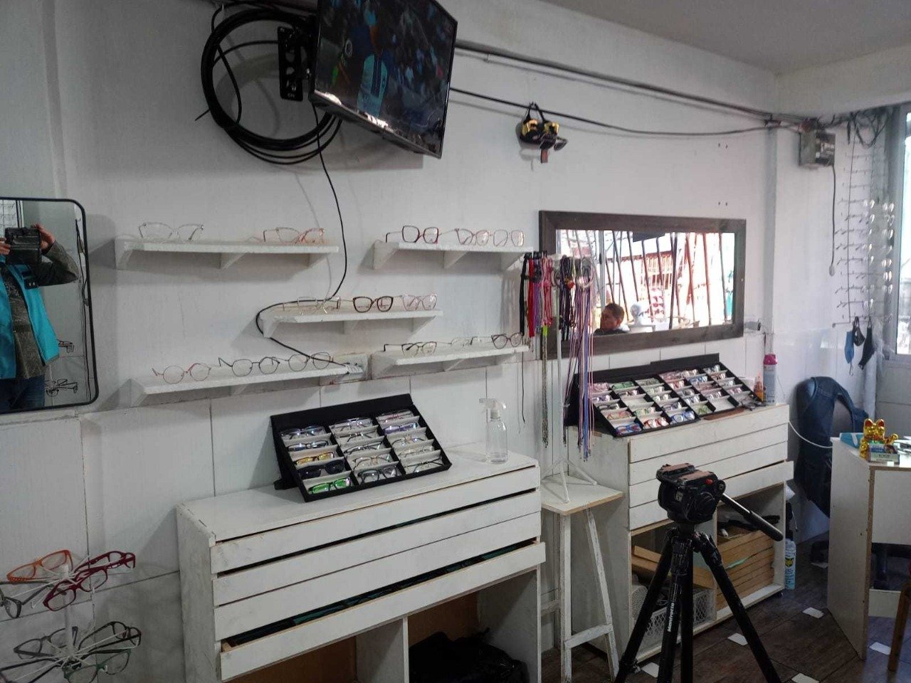 Ejercicio ilegal de la medicina: dan con una óptica clandestina