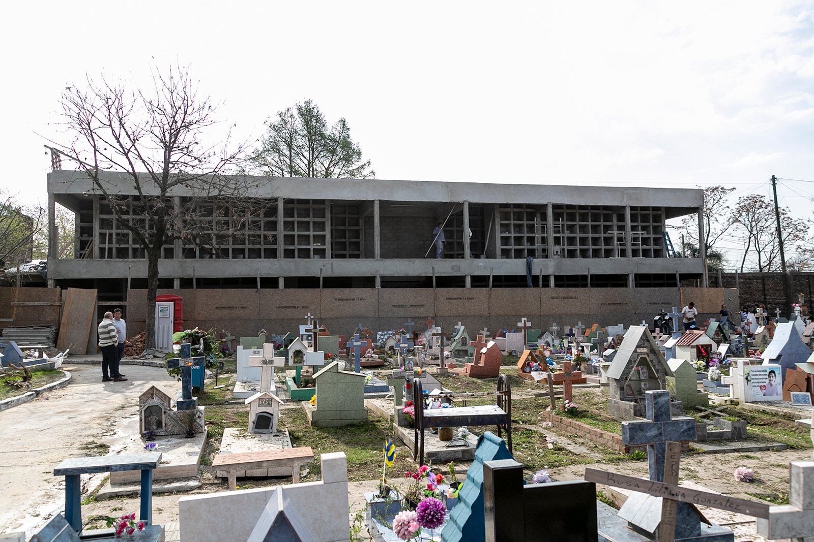 El Municipio de Brown realiza obras y mejoras en el Cementerio de Rafael Calzada