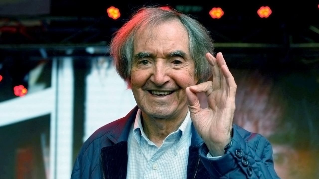 En observación médica: internaron de urgencia a Carlitos Balá