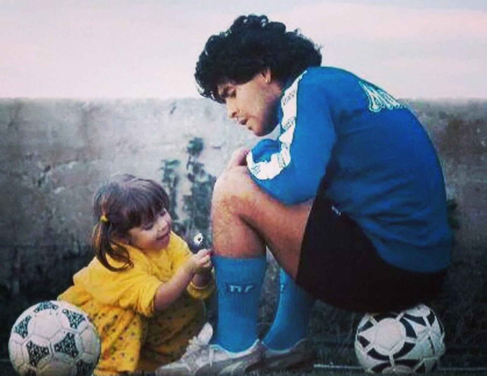 «Margaritas»: Dalma Maradona lanza la más emotiva canción para Diego en el día que hubiese cumplido 62 años